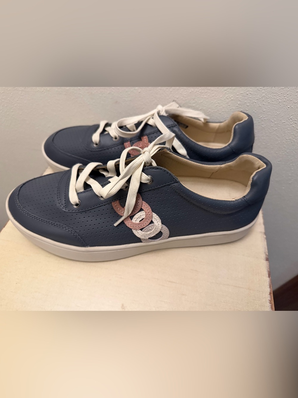 Spence Women’s Cambridge Sneaker